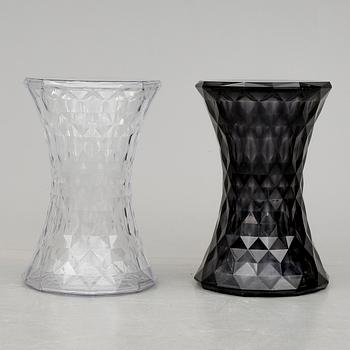 PALLAR, 2 stycken, "Stone", Marcel Wanders för Kartell, formgiven 2006.