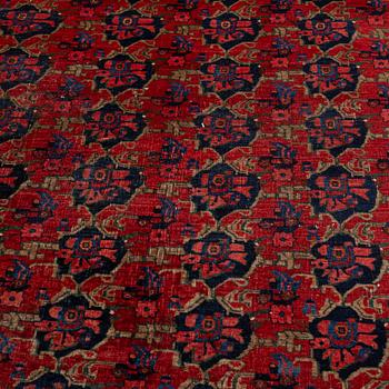 A carpet, Bidjar, circa 350 x 265 cm.