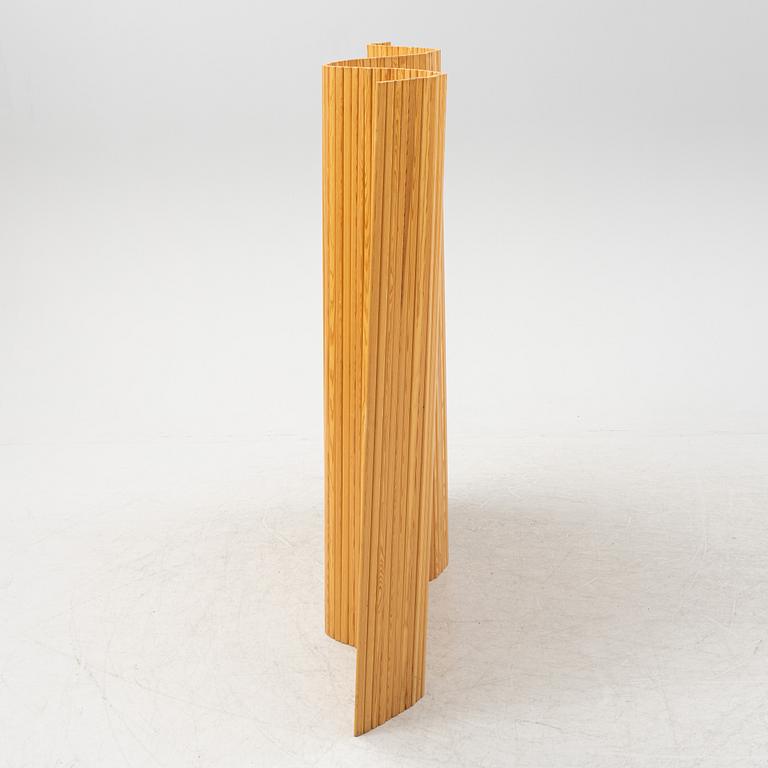A model 100 screen by Alvar Aalto, Artek, designed 1936.