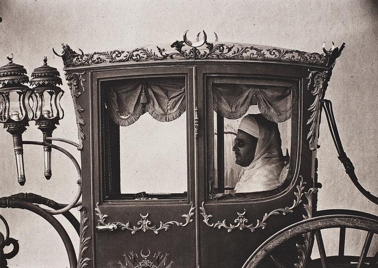 Irving Penn, "The Sultan of Morocco in his Carriage", 1952.