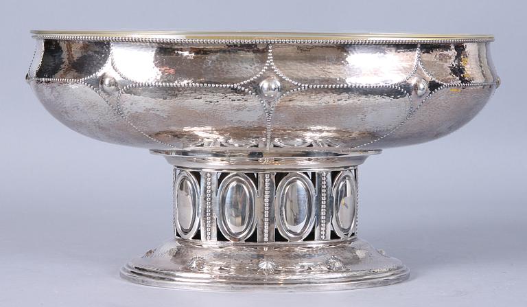 JARDINIERE, silver, C G Hallberg, Stockholm, 1917, 937 gram.
