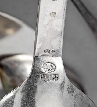 PARTI SILVER, ca 20 delar, mestadels 1900-tal. Bl a Georg Jensen, Danmark. Tot ca 450 g.