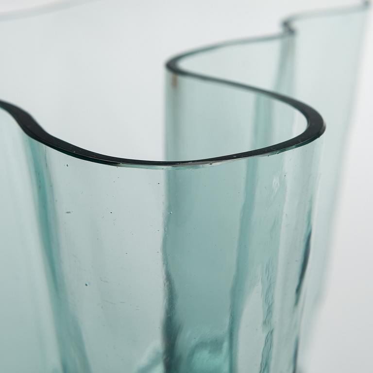 Alvar Aalto, A dated 22 IX 37 '9750' vase for Karhula Glassworks.