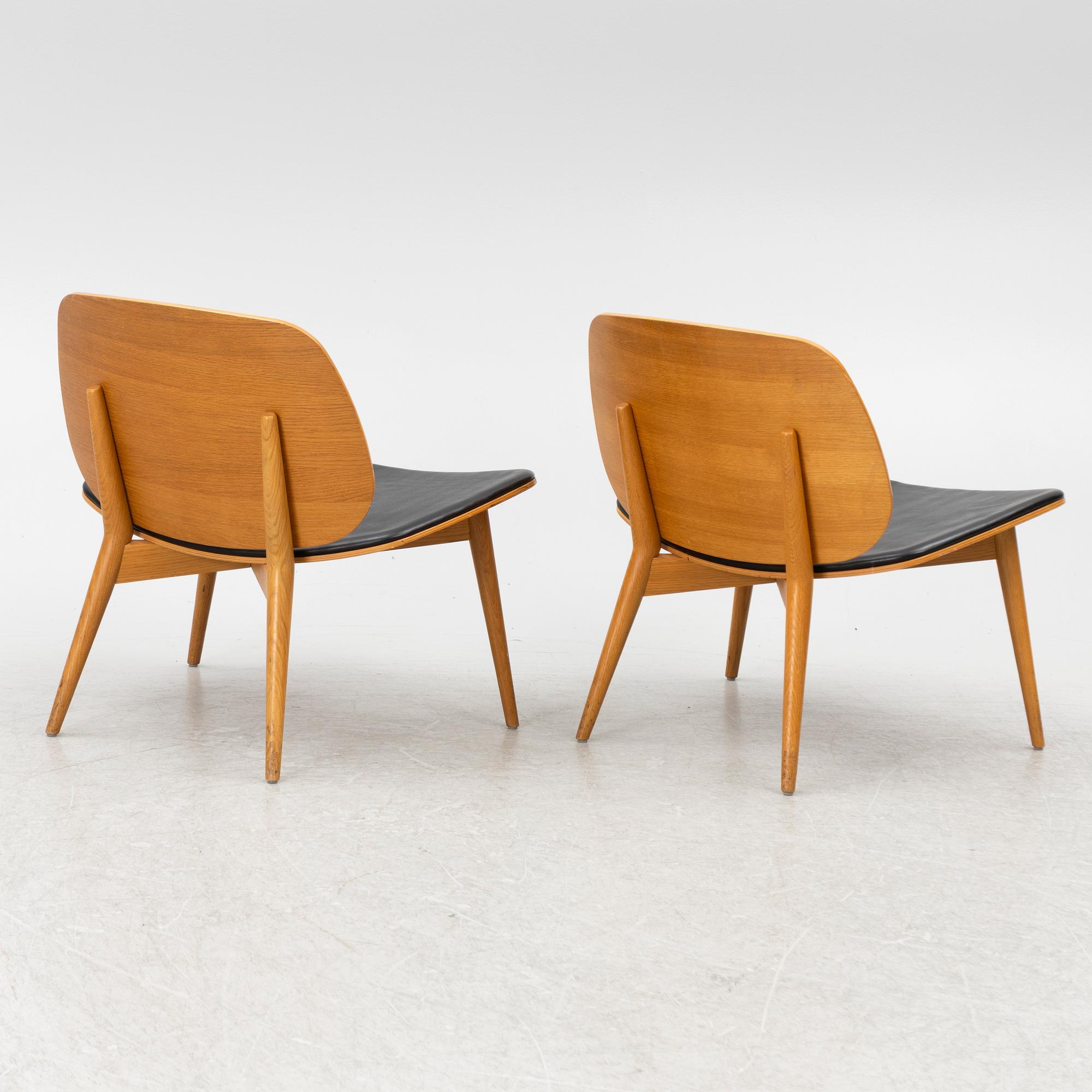 Jonas Lindvall, a pair of 'Papa' lounge chairs for Skandiform, 21st century.
