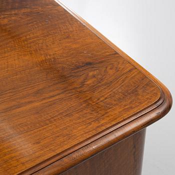 Chest of drawers, late 19th century.