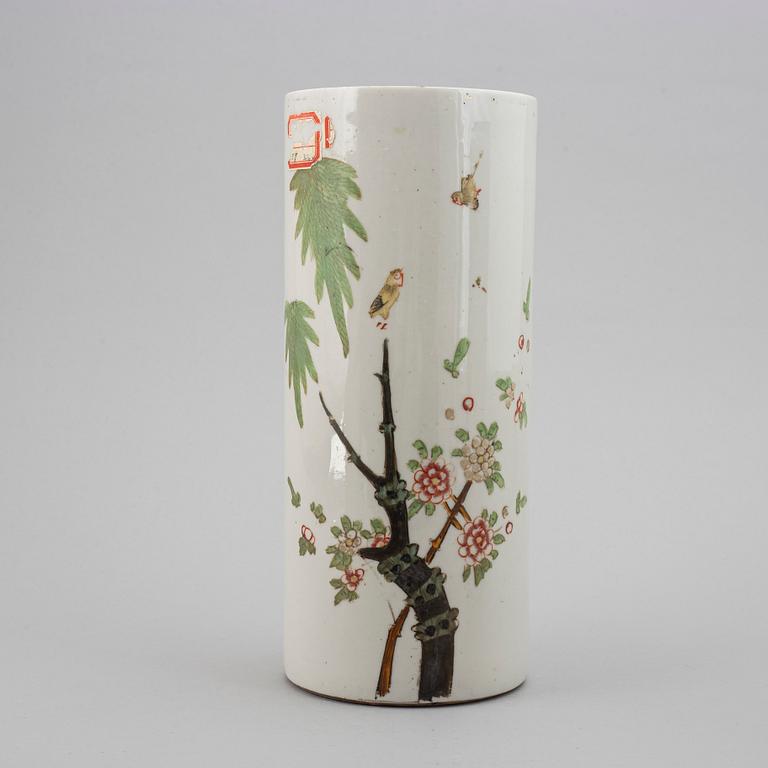 A set of three Chinese vases, 20th Century.