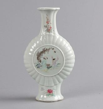 VAS, porslin, Kina, 1800-talets slut.