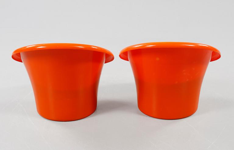FÅTÖLJER, ett par, "Skopa", Olle Gjerlöv-Knudsen och Torben Lind för Ikea, modellen formgiven 1974.