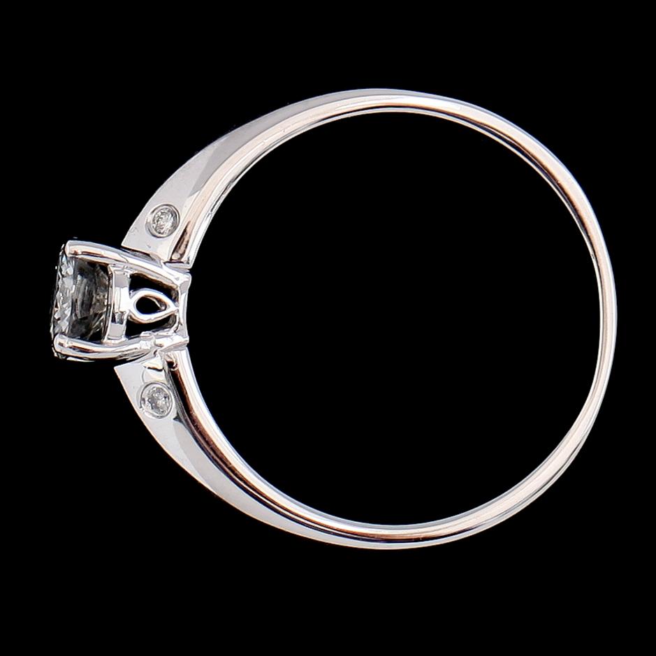 RING, 18K vitguld, solitär briljantslipad diamant ca 0.50 ct.