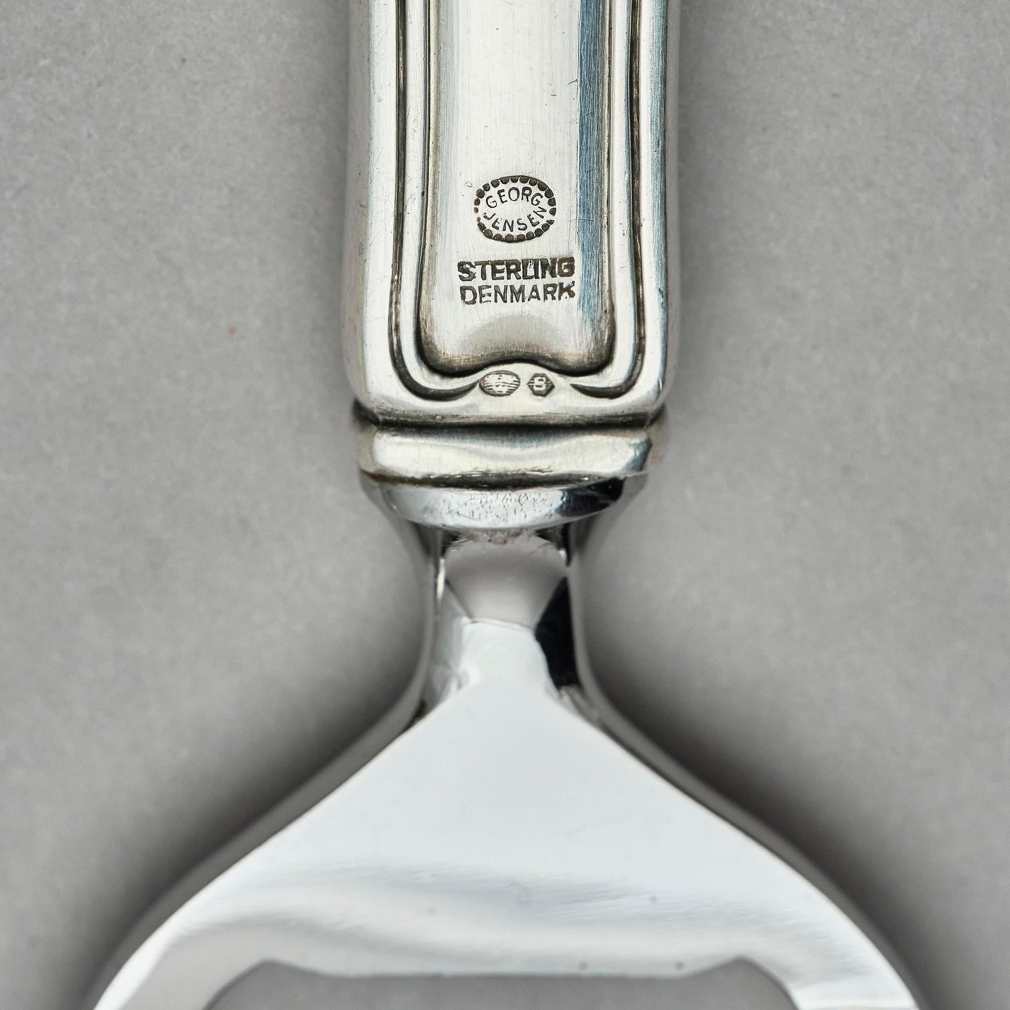 Georg Jensen, bestickservis, sterling silver, modell "Bernadotte", 112+1 delar, design Sigvard Bernadotte, Köpenhamn 1933-1944.