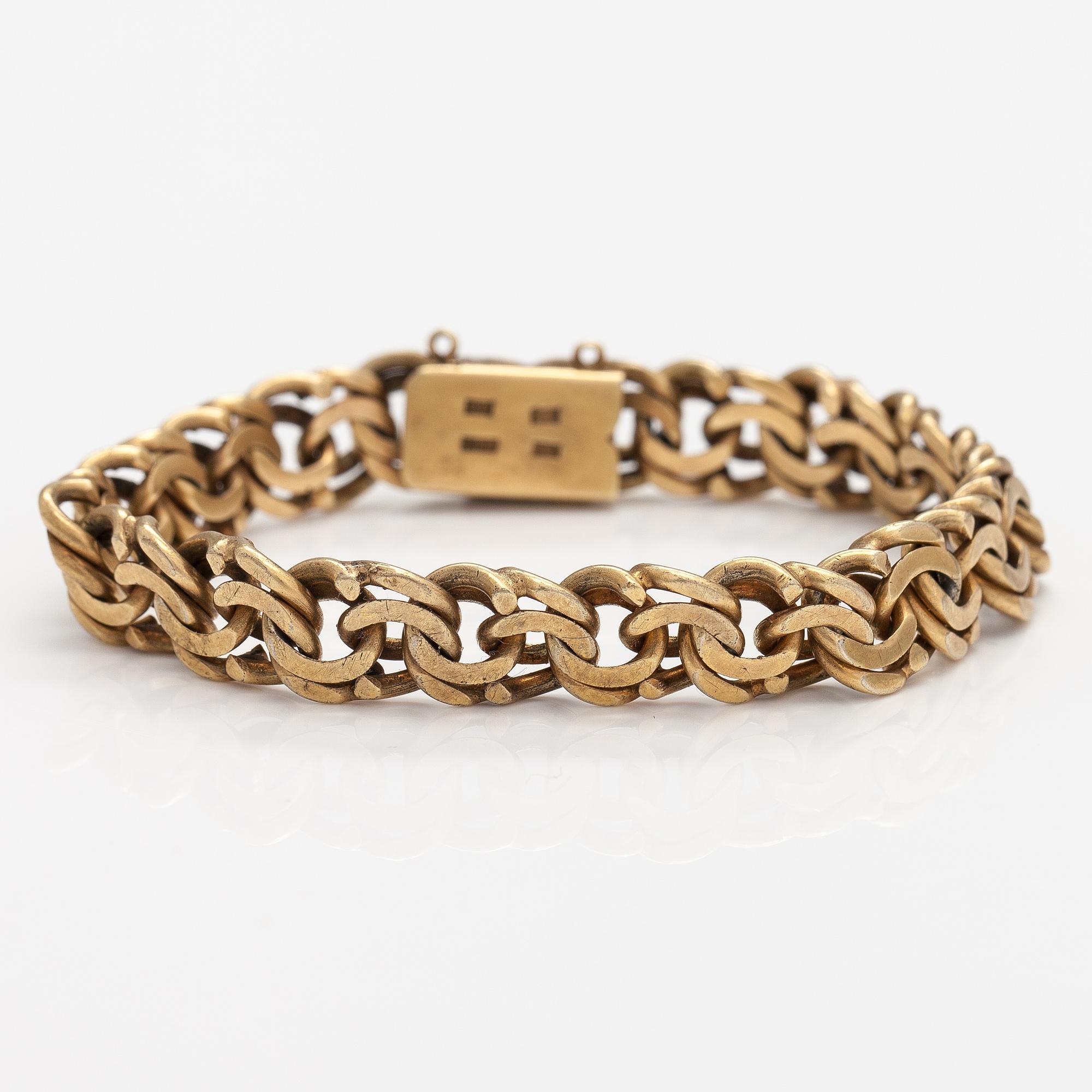 A gilded silver bracelet. A Tillander, Helsinki 1949.