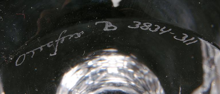 LJUSSTAKAR ett par , sign orrefors B 3834-311.