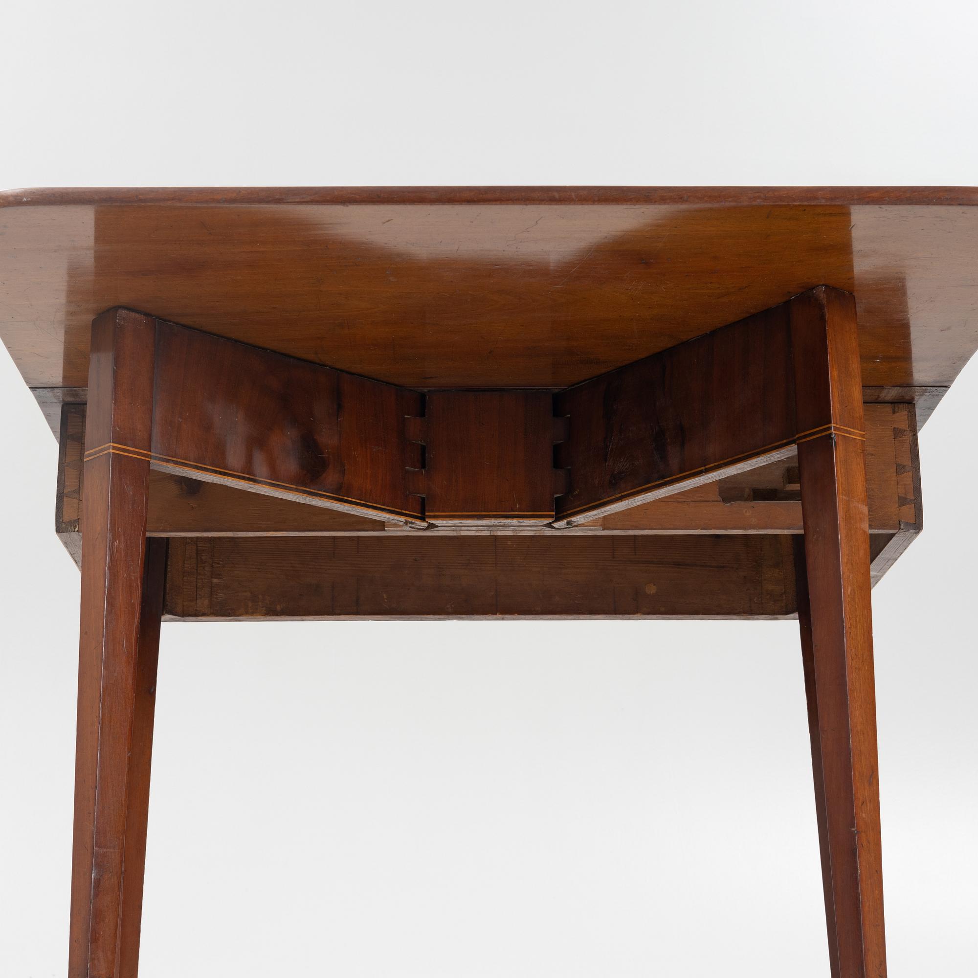 Spelbord, sengustavianskt, 1800-talets början.