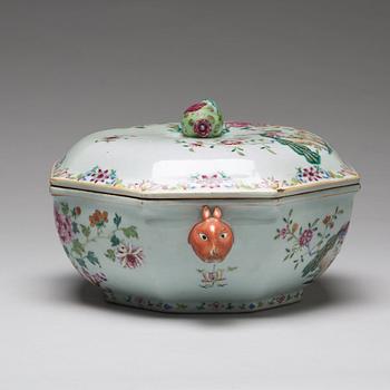 TERRIN med LOCK och FAT, kompaniporslin. Qingdynastin, Qianlong (1736-95).