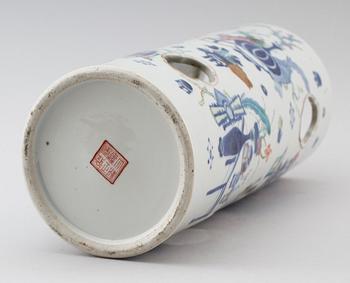 PERUKSTOCK, porslin, Kina, 1800-/1900-tal.