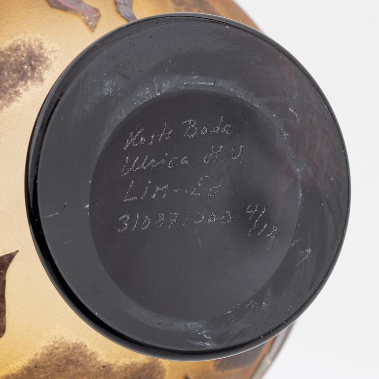 Ulrica Hydman Vallien, a 'Juvel' limited edition vase, and a bowl, numbered 7/60, signed.