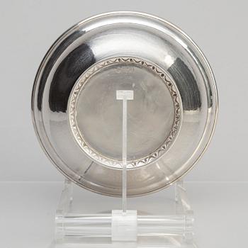 Georg Jensen, a sterling silver bowl, model nr 415, Copenhagen 1925-32.