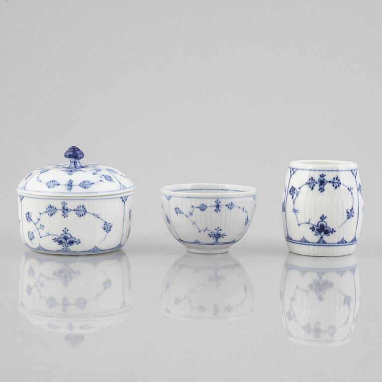 'Blue Fluted plain/rifflet' / 'Musselmalet' sugar bowl with cover, mustard pot and a bowl, Royal Copenhagen, 1898-1923.