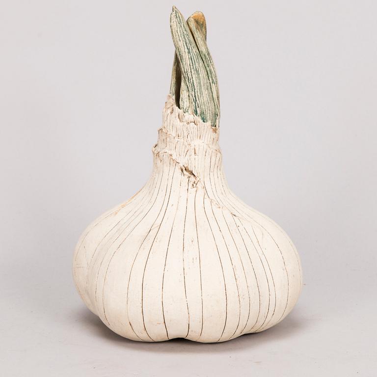 GUNVOR OLIN-GRÖNQVIST, skulptur av stengods, signerad GOG Arabia Finland. 1970-tal.