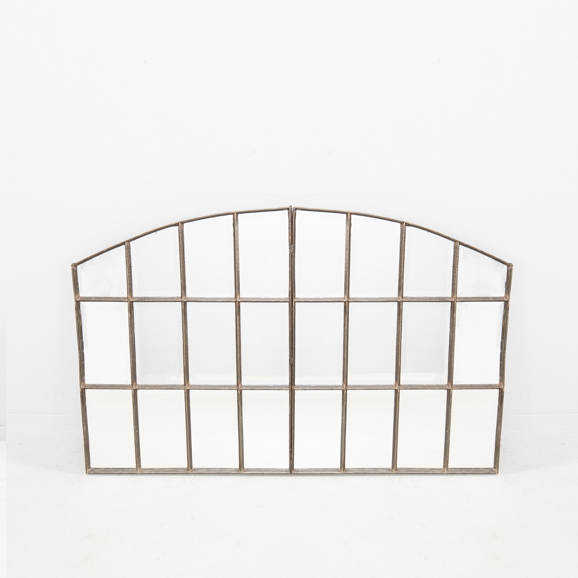 Spegel, modern tillverkning.