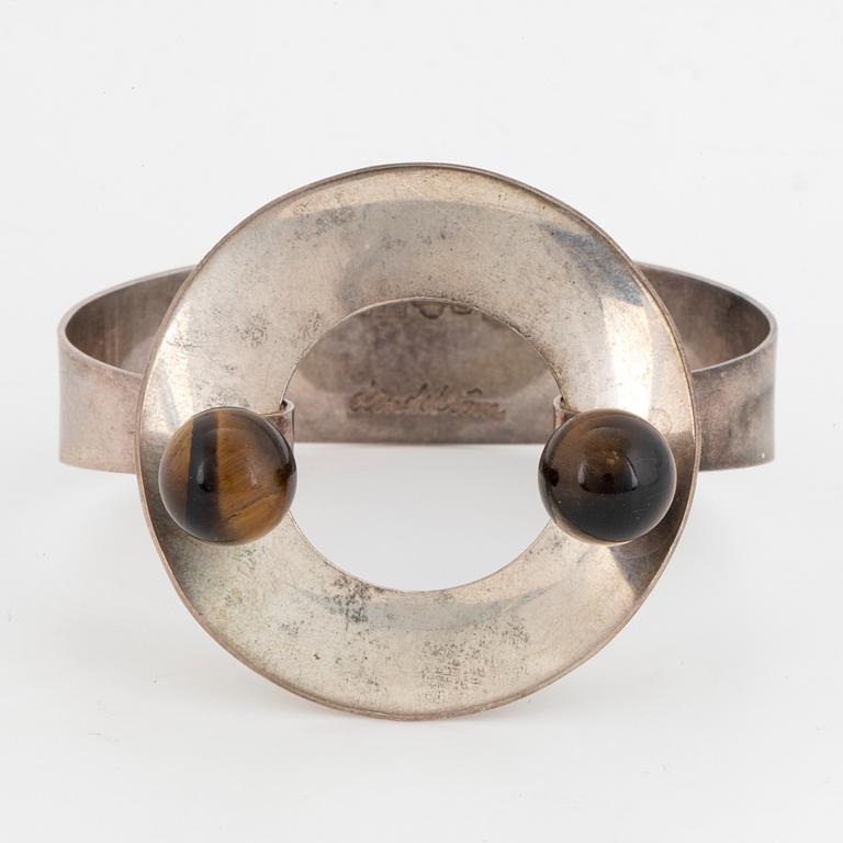 ÅKE LINDSTRÖM, for Bengt Hallberg, Bangle, silver with tiger's eye.