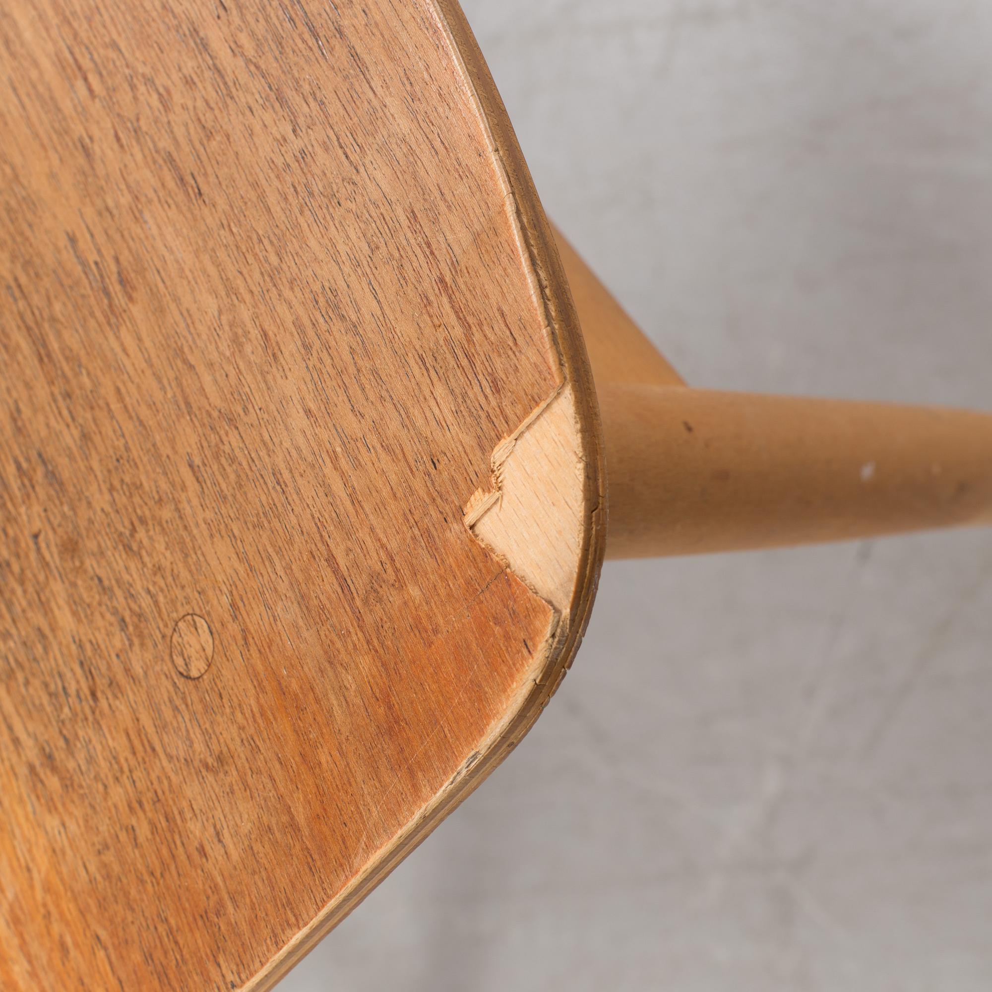 A set of six of model 122 chairs by Børge Mogensen, Denmark.