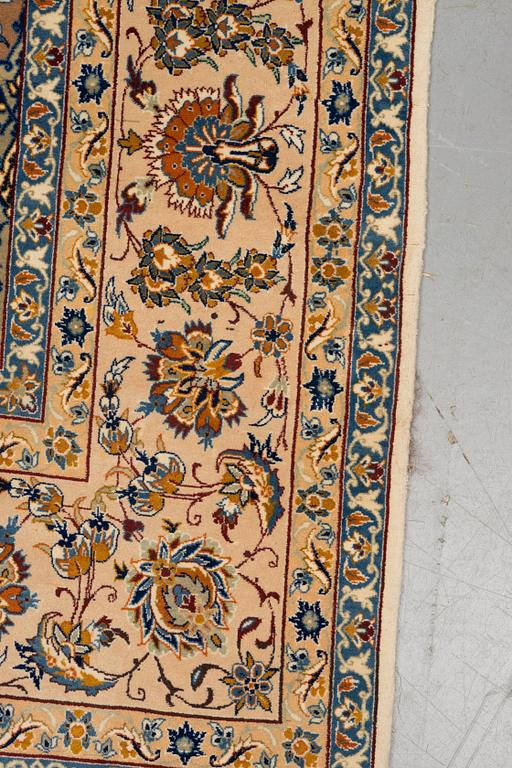 A rug, Old Esfahan, part silk, ca 242,5 x 149 cm.