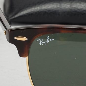 RAY BAN, "Aviator" and "Clubmaster", sunglasses, two pairs.