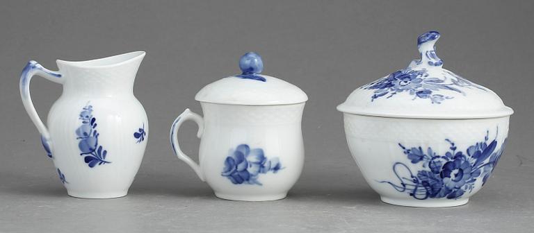 KAFFESERVIS, 19 delar, porslin, "Blå Blomst", Royal Copenhagen, 1900-talets andra hälft.