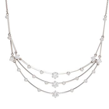 Collier, 18K vitguld med briljantslipade diamanter. A Tillander 1973.
