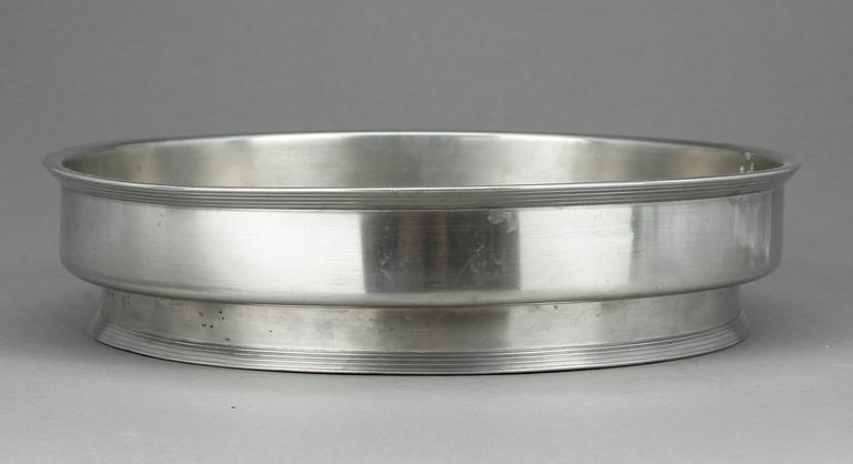 SKÅL. Tenn, troligen Sylvia Stave, CG Hallberg 1933.