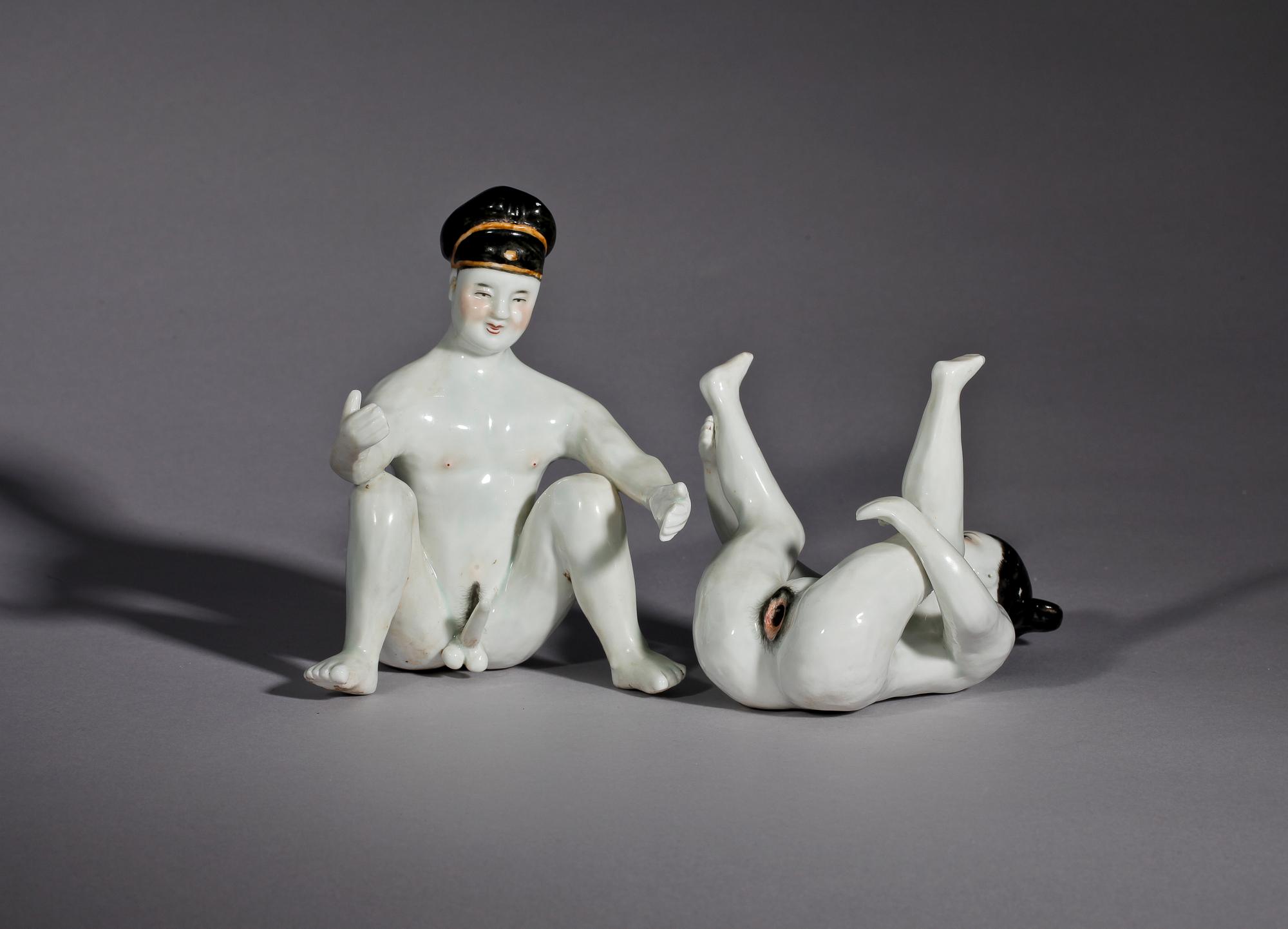 FIGURINER, 2 st, porslin, Kina. 1900-tal.