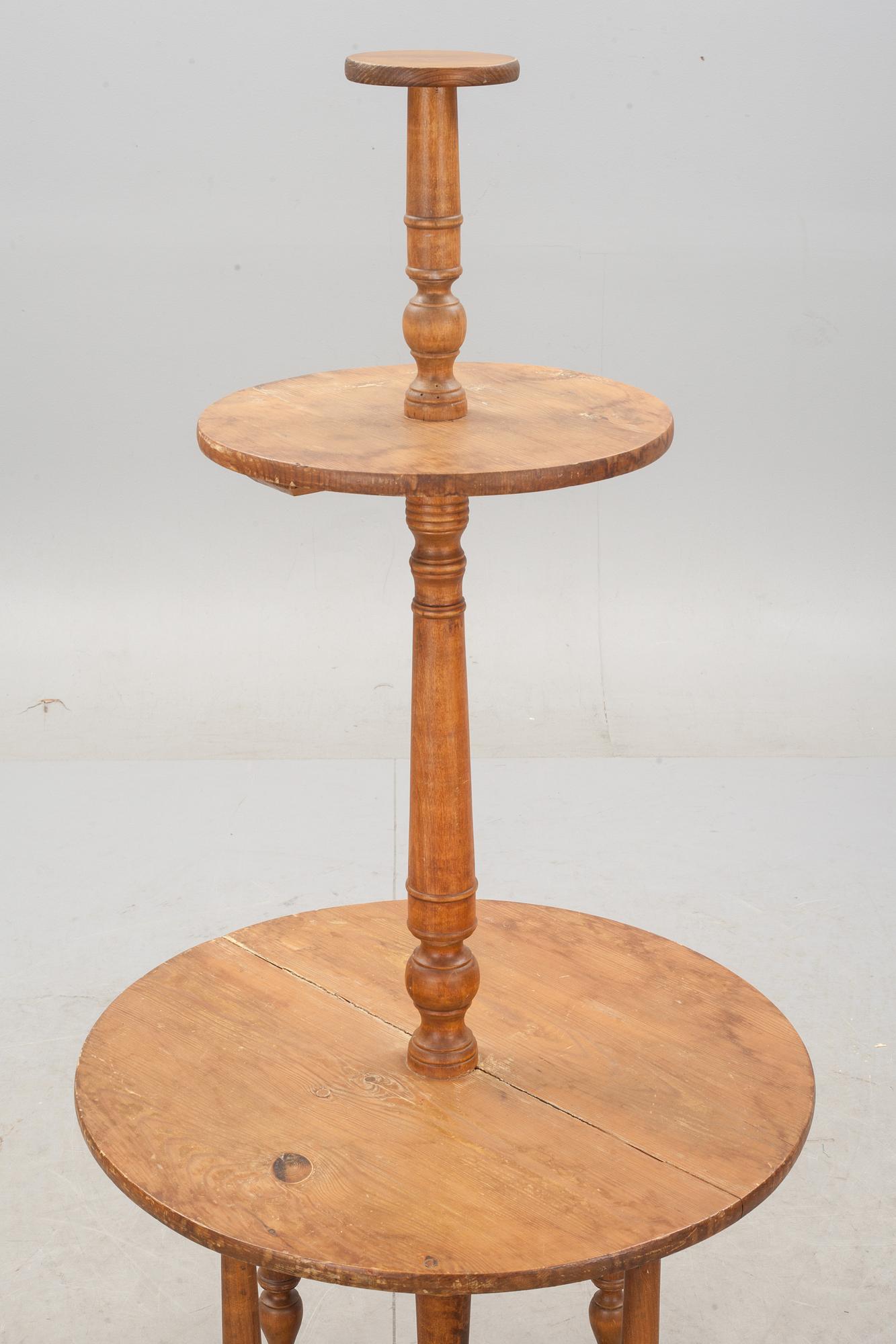 SERVERINGSBORD, 1800-tal.
