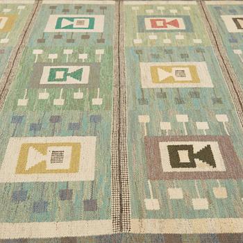 Edna Martin, A CARPET. "Flickorna i fönstret". Flat weave. 254 x 200 cm. Signed SH.