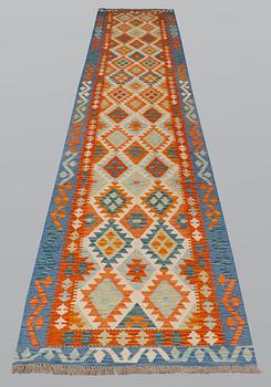 Gallerimatta, Kelim, ca 484 x 81 cm.