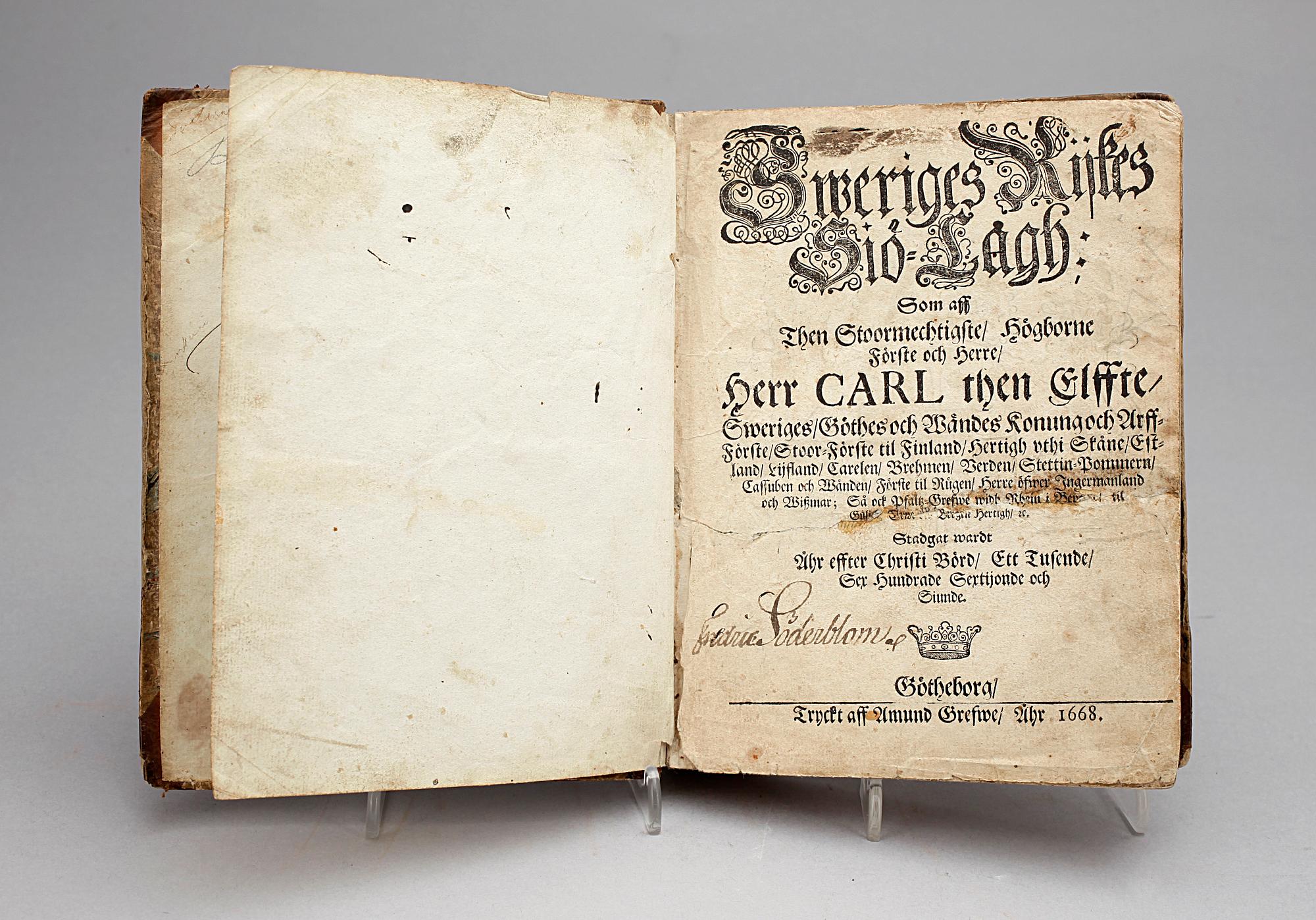 BÖCKER, 2 sambundna, "Sweriges Rijkes Siö-Lagh", Götheborg 1668 resp "Kyrkio-Lag och Ordning...", Stockholm 1687.