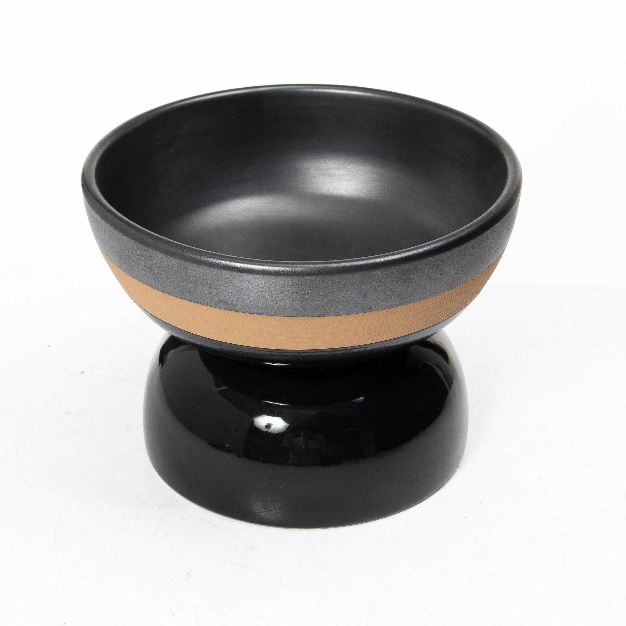 Ettore Sottsass, skål på fot, modell "546", Bitossi, Italien.