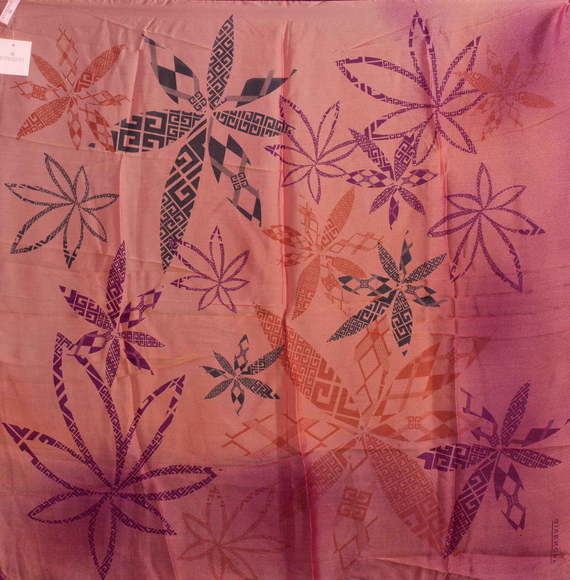 VÄSKA SAMT SCARF, Givenchy.