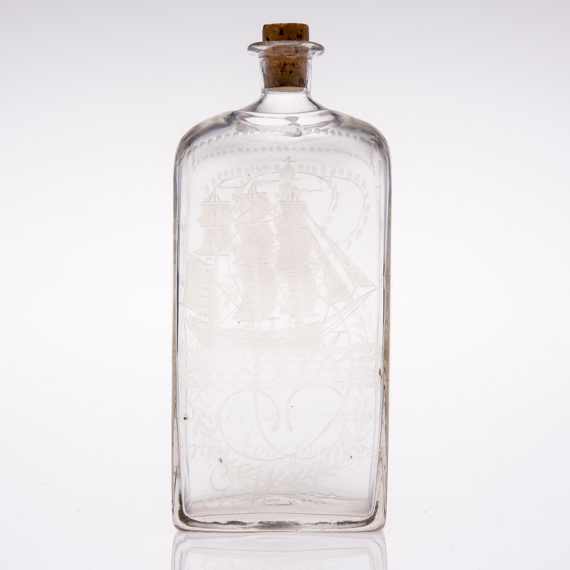 SPETSGLAS 1700-tal och BRÄNNVISKFLASKA, glas, 1800-tal.