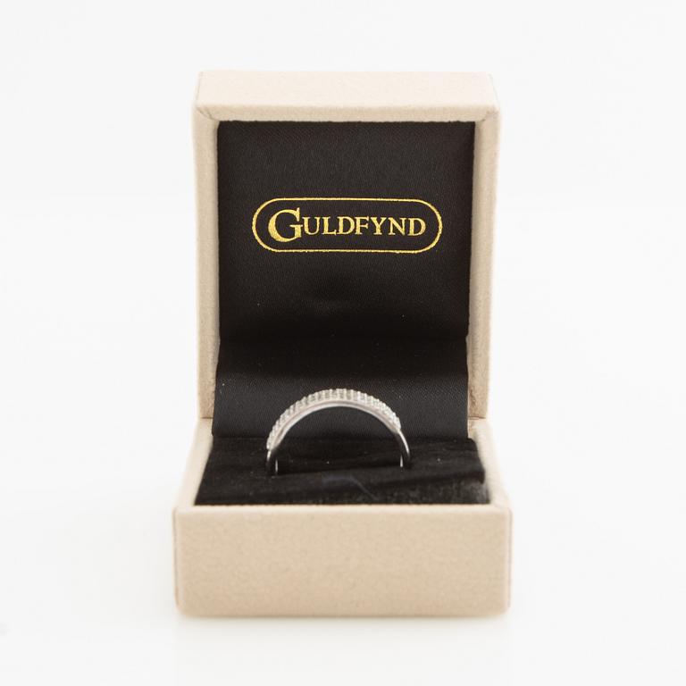 Ring, 18k white gold with octagon-cut diamonds.