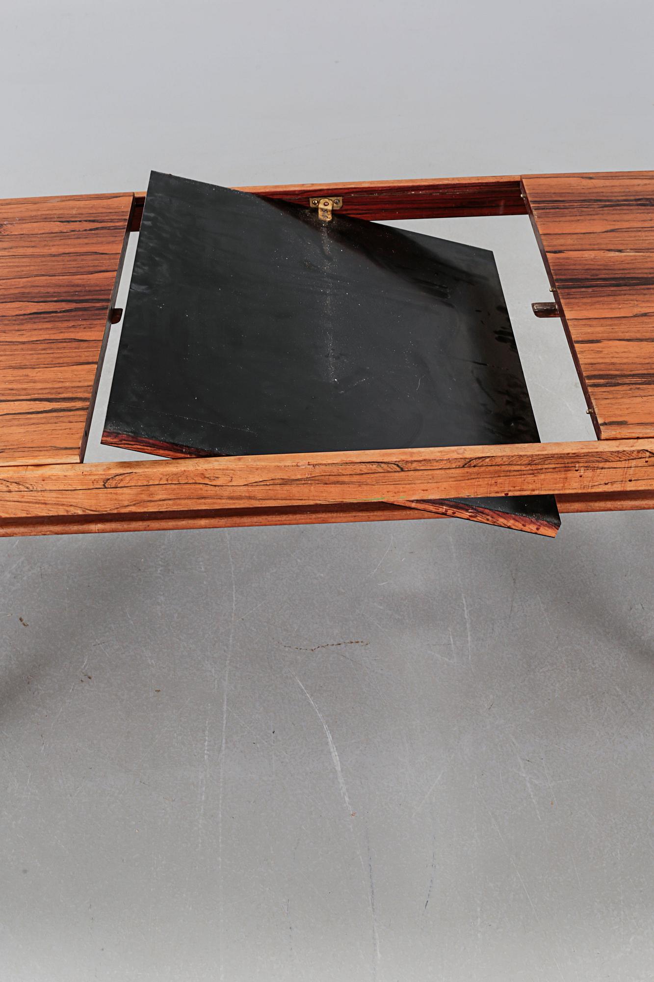 TORBJØRN AFDAL, A coffee table, model "Sari", 1960s.