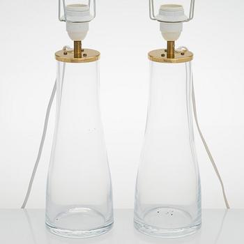Maire Gullichsen, A pair of 1990s tablelamps for Artek.