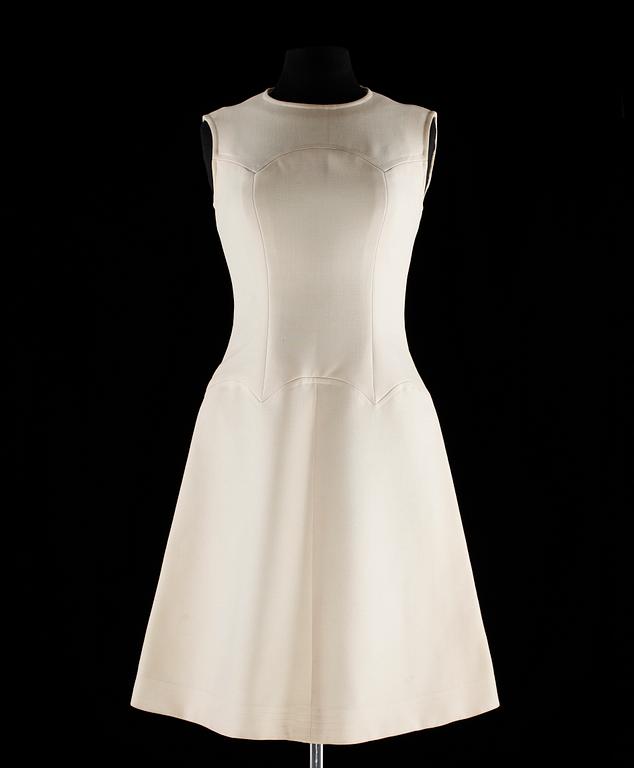 A 1960s dress from Märthaskolan.