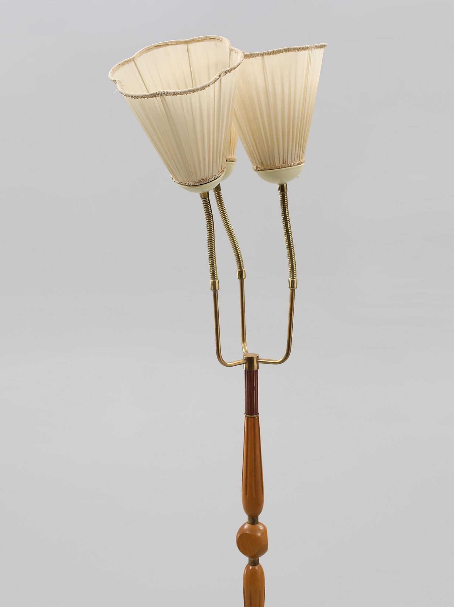 GOLVLAMPA, 1900-talets mitt.