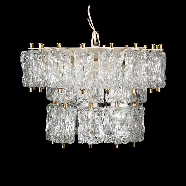 A pendant ceiling light, latter half of the 20th Century.