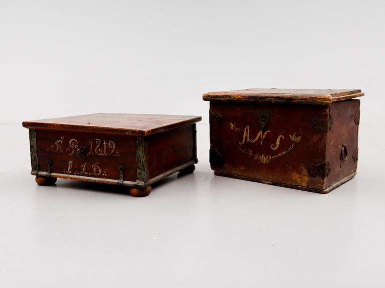 SKRIN, 2 st, allmoge, 1800-talets första hälft.