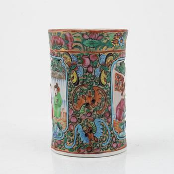 A pierced Chinese Canton vase, 19th century.