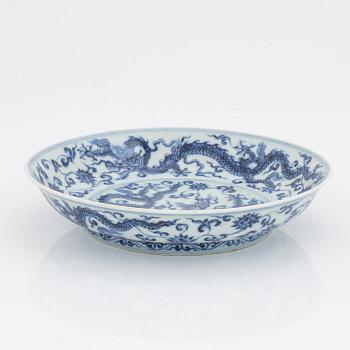 A Chinese blue and white porcelain 'dragon' dish, second half of the 20th century.