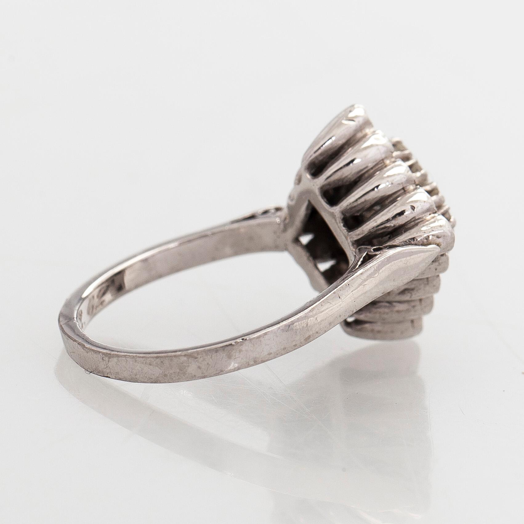 Ring, brilliant and 8/8 cut diamonds, 14K white gold.