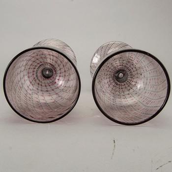 KERTTU NURMINEN, pokalglas, 2 st, Nuutajärvi Notsjö, signerade.